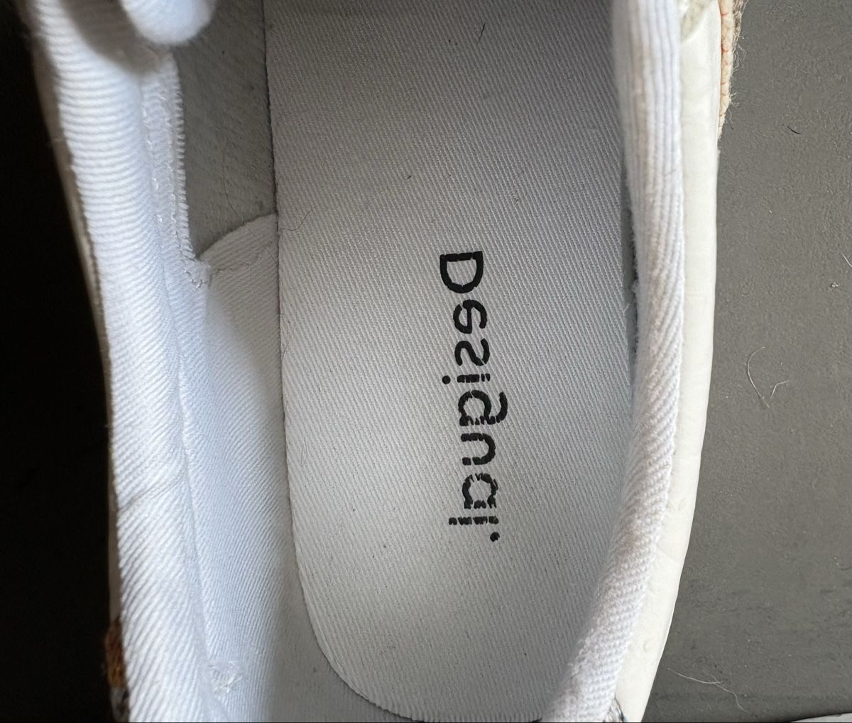 Desigual Scarpe da donna: Bellissime sneaker Desigual – Usato da Chiasso venduto da myt_k8rf 3