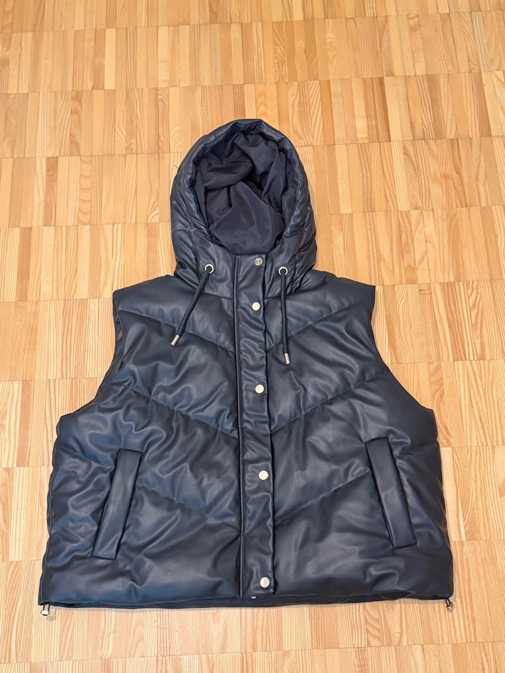 Zara Gilet & Giacche senza maniche: Gilet von Zara – Nuovo (secondo la descrizione) da Regensdorf venduto da sel_y7fd