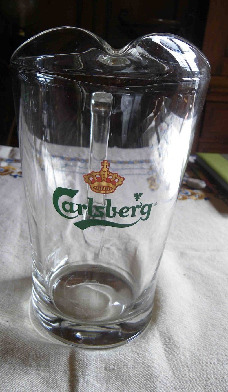 Caraffe: Carafe Carlsberg – Usato da Ste-Croix venduto da BuffetSC