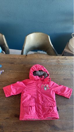 Kinder Winterjacke pink mit Kapuze guter Zustand