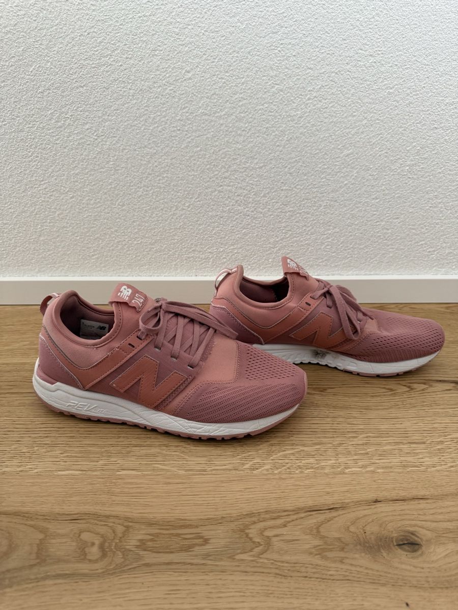 New Balance Damenschuhe: New Balance 247  – Gebraucht aus Gossau SG von laura_dema 2