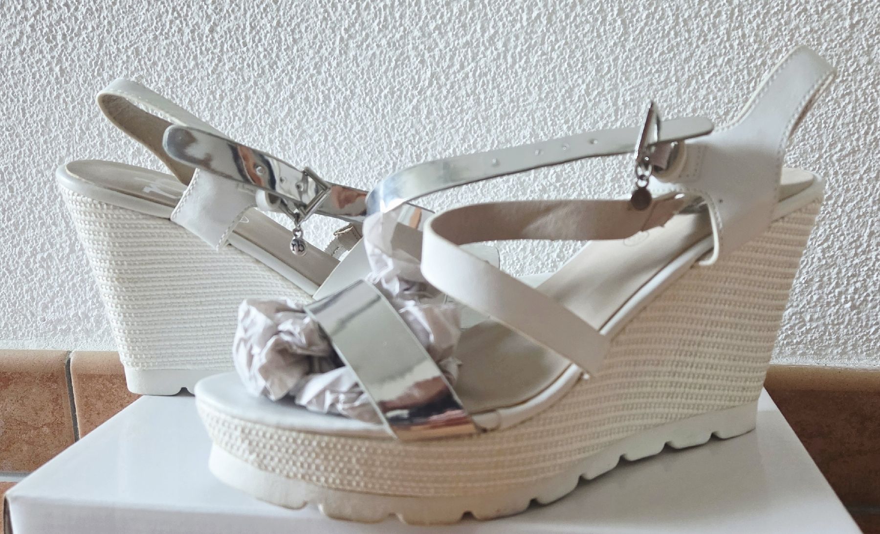 Roccobarocco Scarpe per ragazze: Sandali RoccoBarocco Bianco Argento, Taglia 38 – Usato da Mendrisio venduto da AleTire 3