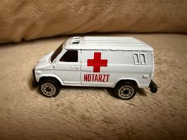 Spielzeugauto Notarztwagen