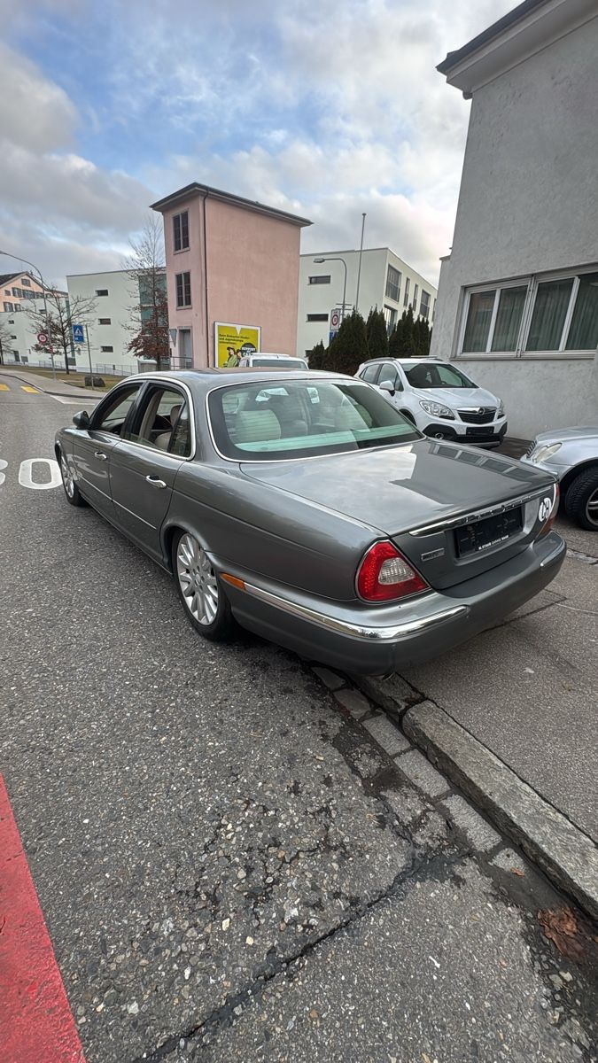 Jaguar Automobili: Jaguar xj8 Executive 3.5  – Difettoso da Windisch venduto da val_d66z