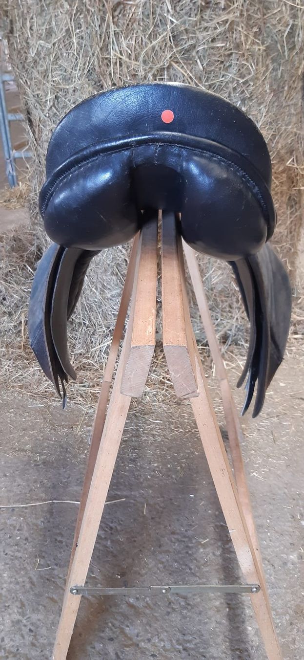 Selles, accessoires: Sattel für Holzpferd – D'occasion à Muri b. Bern par lia_57f9 3