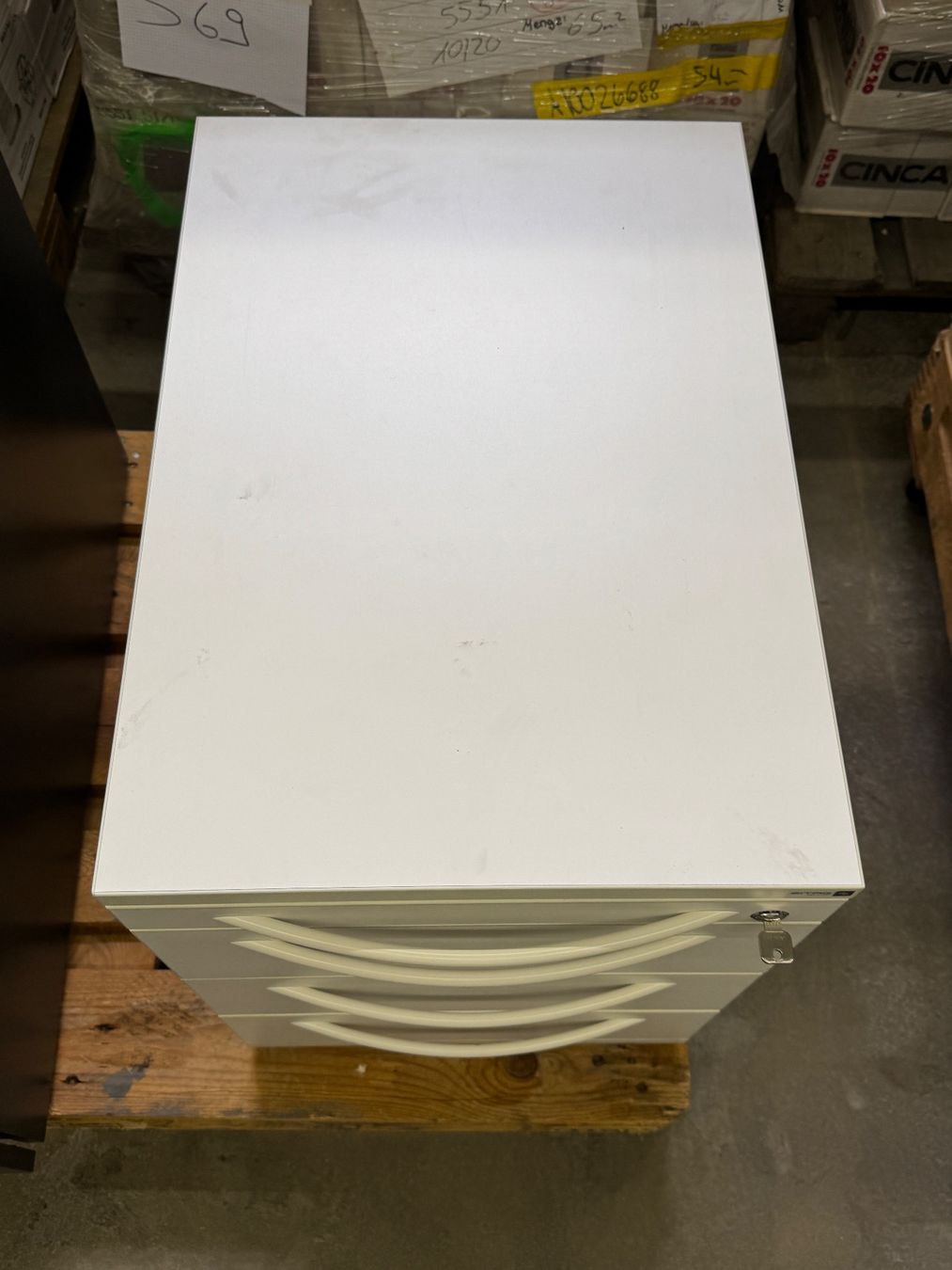 Korpus: SITAG Korpus mit 4 Fächer abschliessbar - Weiss – Gebraucht aus Diessenhofen von Osio 1