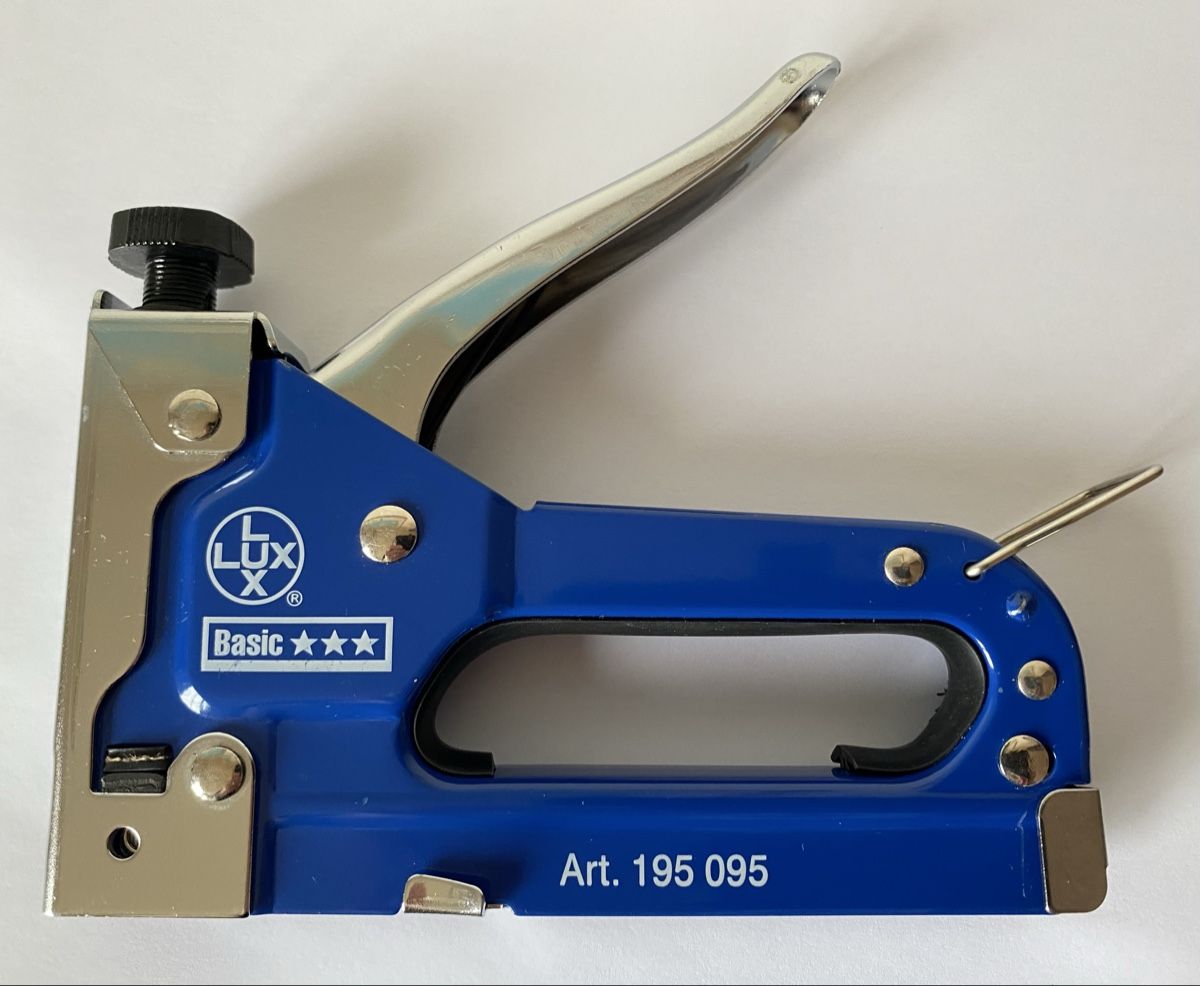Lux Alle Werkzeuge: BOSTITCH „LUX“ Basic – Gebraucht aus Bern von Birdsville