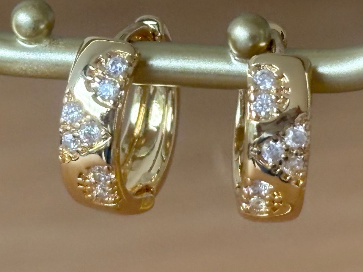 Ohrringe & -stecker: Luxus Elegante Mini Ohrstecker Farbe :Gold / Weiss – Neu (gemäss Beschreibung) aus Biel-Bienne von Roserosse13 3
