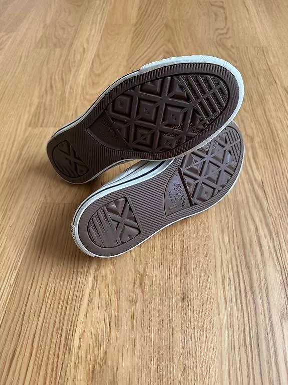 Scarpe da uomo: All Star bianche  – Usato da Massagno venduto da lad_cv7t 3