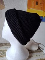 Schwarze handmade Wendemütze Unisex Unikat Herbst Winter 40