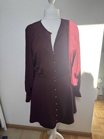 Kleid dunkelrot mit Knopfleiste Gold  langarm guter Zustand