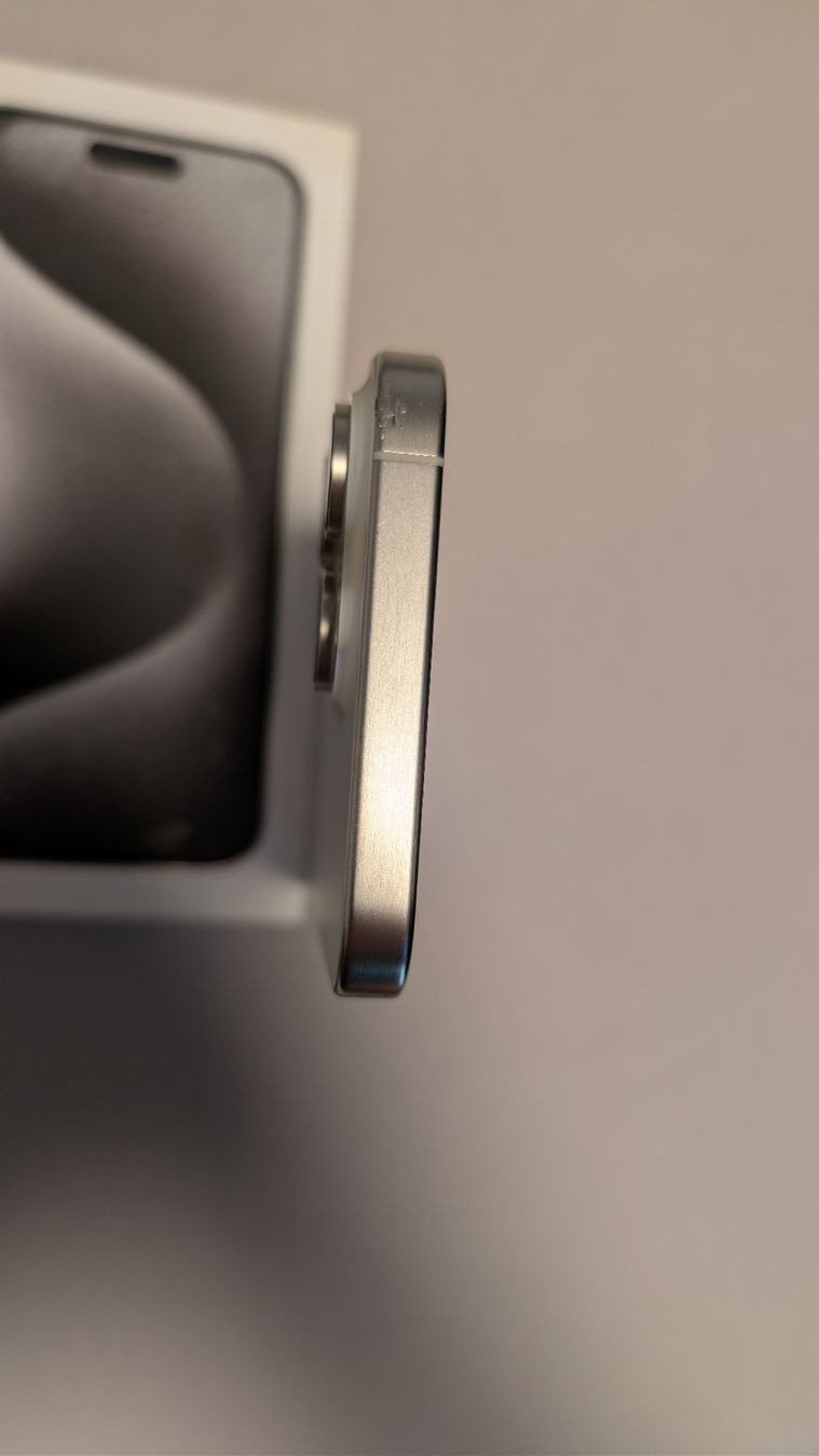 Apple Telefoni cellulari / Smartphones: Apple iPhone 15 Pro Max 512GB – Usato da Basel venduto da darko_mi 3