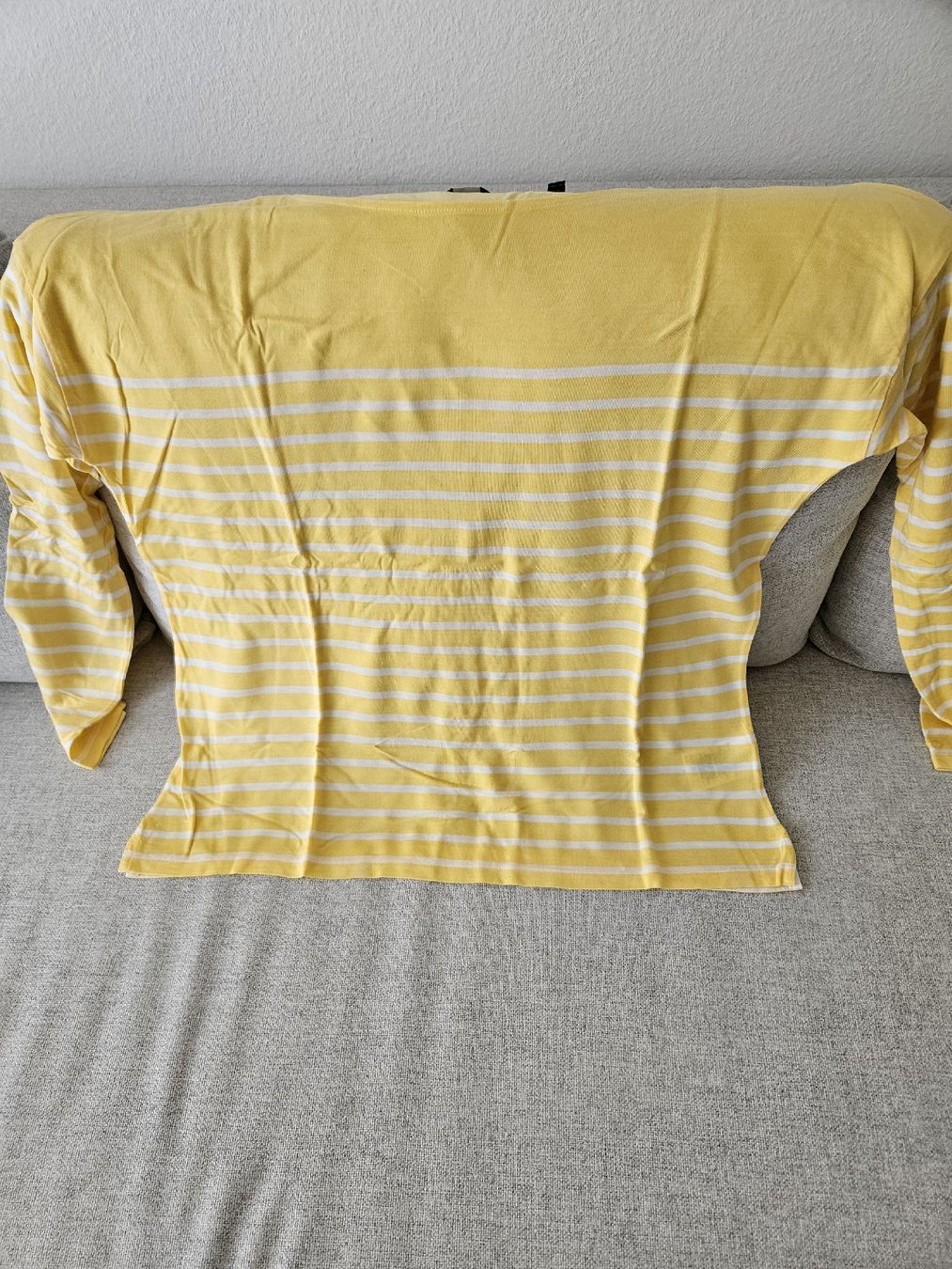 T-shirt: GANT t-shrit – Nuovo (secondo la descrizione) da Yverdon-les-Bains venduto da enzine