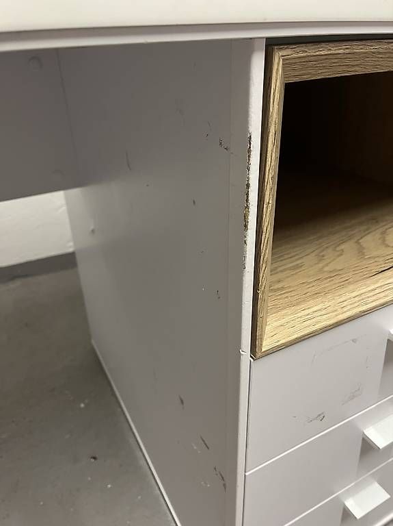 Tables: Gratis gebrauchter Werktisch – D'occasion à Sargans par sve_w8tj 2