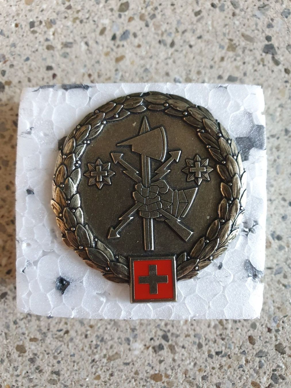Placchette & Badge: Beretembelm FUB Silber – Nuovo e nell'imballaggio originale da Riedholz venduto da fr_sIruP