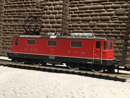 SBB Lokomotive Re 4/4 II, rot, N Minitrix