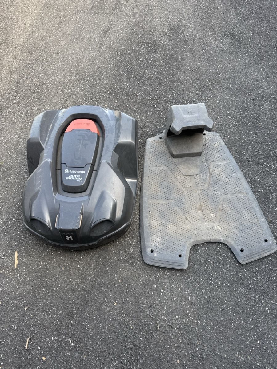 Husqvarna Tondeuses à gazon: Husqvarna Automower 330 X gebraucht – D'occasion à Uetendorf par Fabregaz 2