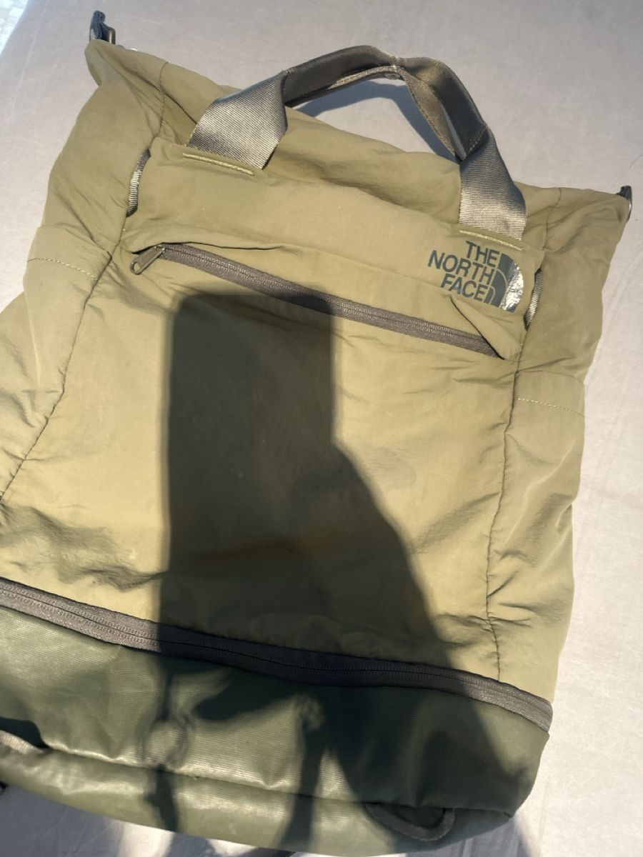 North Face Zaini: The North Face Face Never Stop Rucksack 26L – Usato da Bassersdorf venduto da Ayumiyamaguchi 2