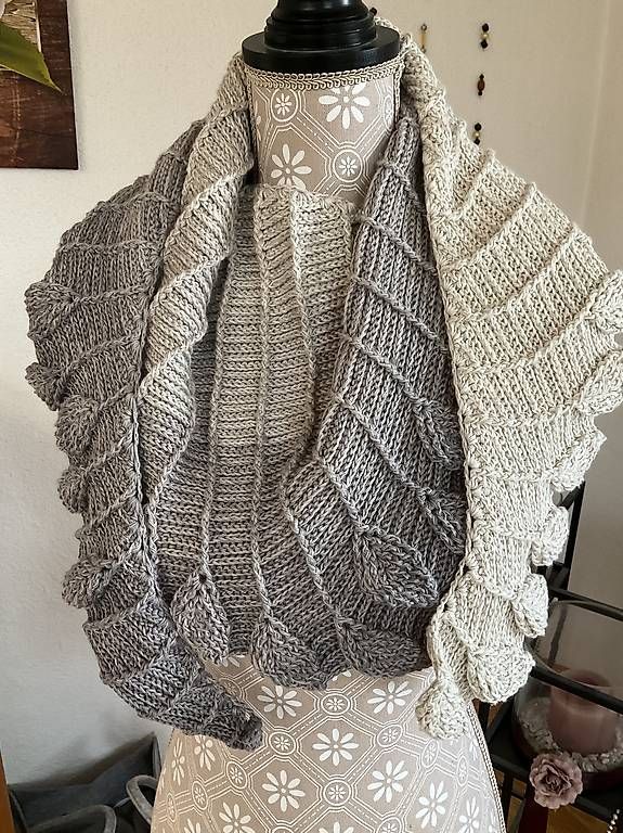 Foulard & Sciarpe: Schal / Tuch Leaves Swirl – Nuovo (secondo la descrizione) da Neuhausen venduto da Mandala65 4