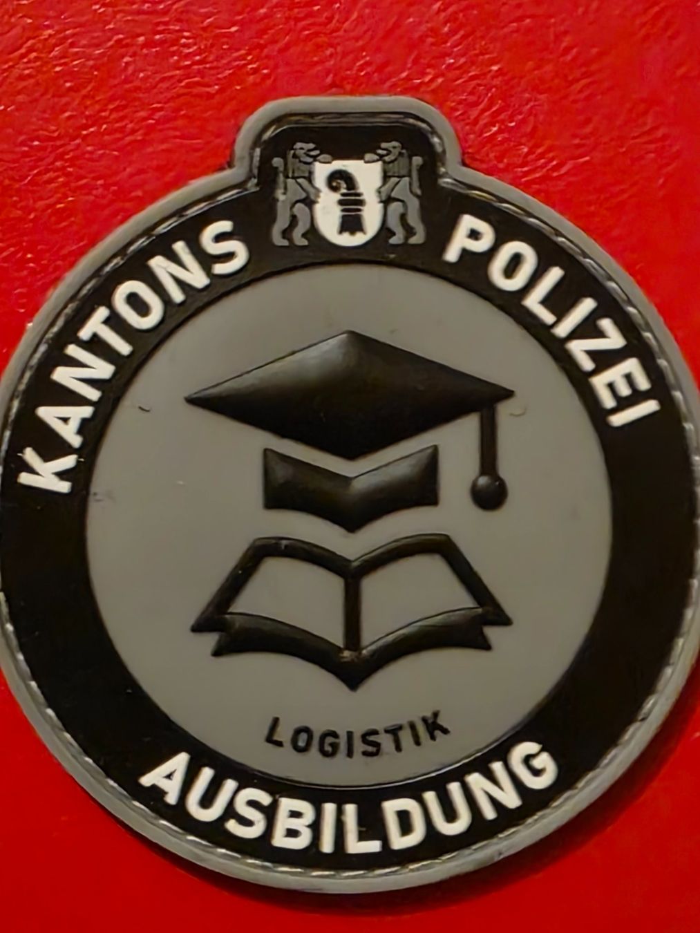Schweizer Armee Plaketten & Abzeichen: Kantonspolizei Abzeichen Basel pvc Klett neu – Neu (gemäss Beschreibung) aus Prangins von AdjEM08