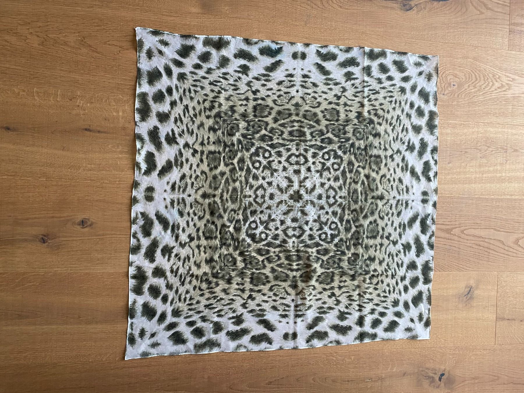 Foulard & Sciarpe: Foulard – Usato da Unterterzen venduto da bac_287t