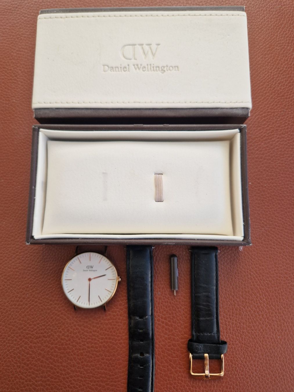Daniel Wellington Orologi: Daniel Wellington Uhr – Usato da Winterthur venduto da Marcello66