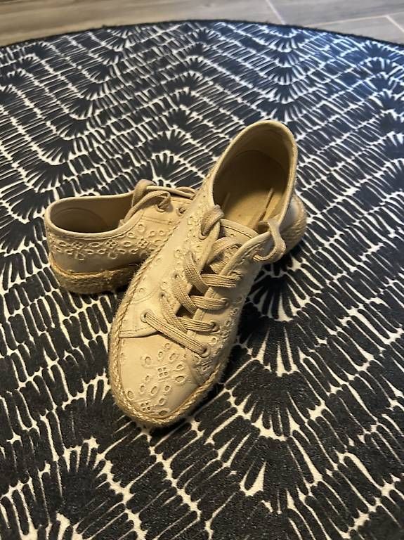 Scarpe per ragazze: Chaussures tissu à lacets t.35 – Usato da Curtilles venduto da cat_vs66 1