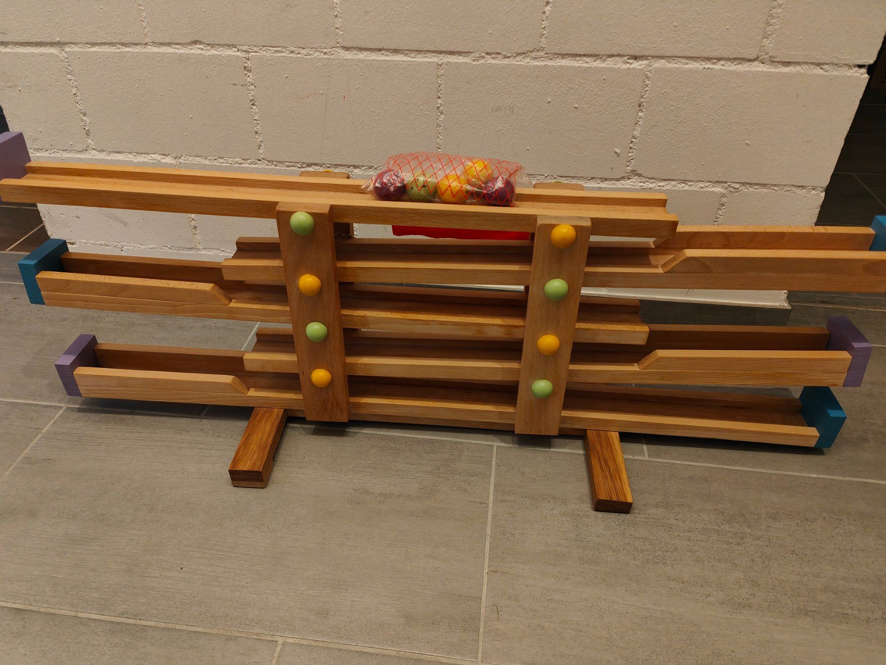 Spielzeuge: Kugelbahn mit 5 Kugeln - wie neu – Gebraucht aus Kirchleerau von hop82