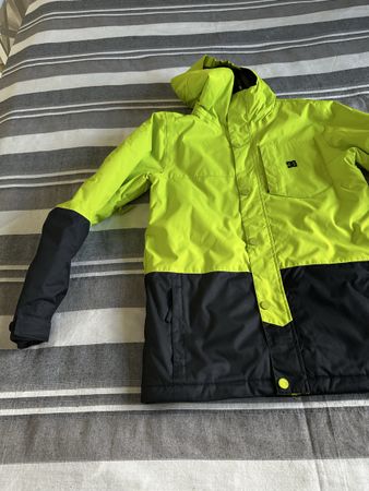 DC Snowboard Jacke und Hose Grösse 12 L guter neuwertig
