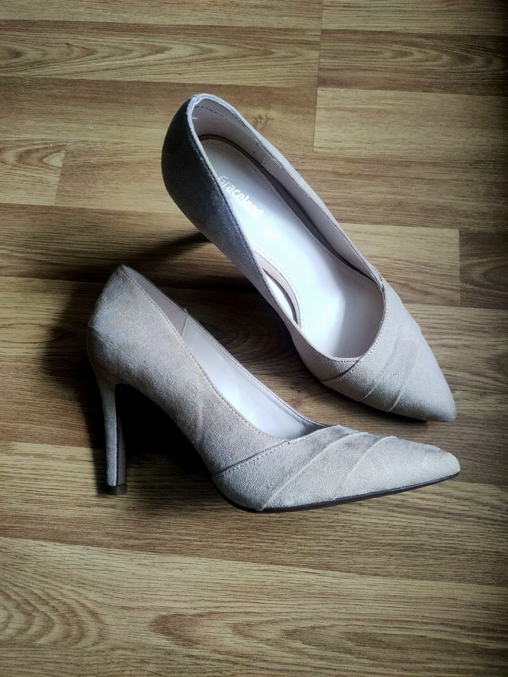 Scarpe da donna: High heels beige – Nuovo (secondo la descrizione) da Zürich venduto da mar_dl57 2