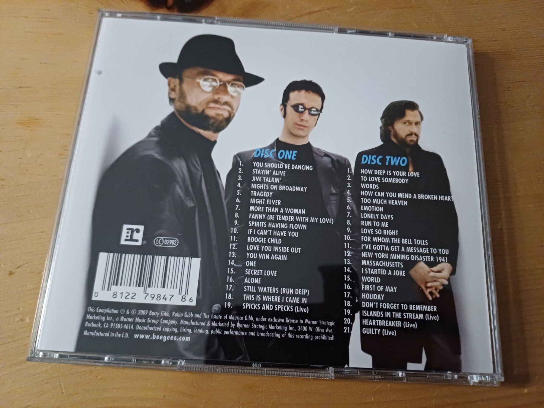 CD: Bee Gees: The Ultimate Bee Gees auf 2 CDs – Usato da Jona venduto da Rreto71 4