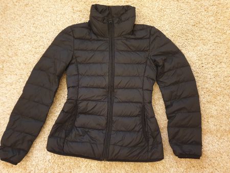 Doudoune 32/XXS, noire, bon état, duvet10%, plumes90%