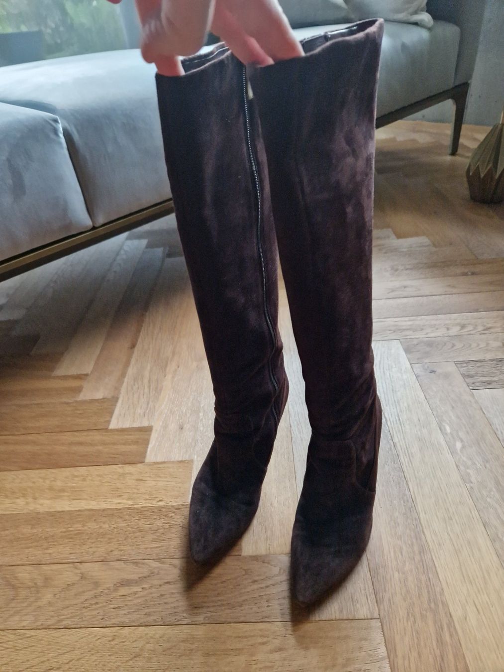 Scarpe da donna: Via Spiga suede boots size US 7.5 – Usato da Adliswil venduto da fashionholic 2