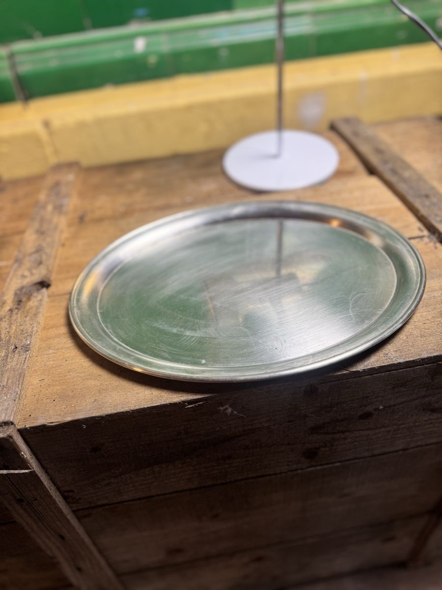 Tutte le decorazioni: Vintage Serviertablett, Metall, Durchmesser ca. 30cm fli – Usato da Küttigen venduto da Melisch1000 2