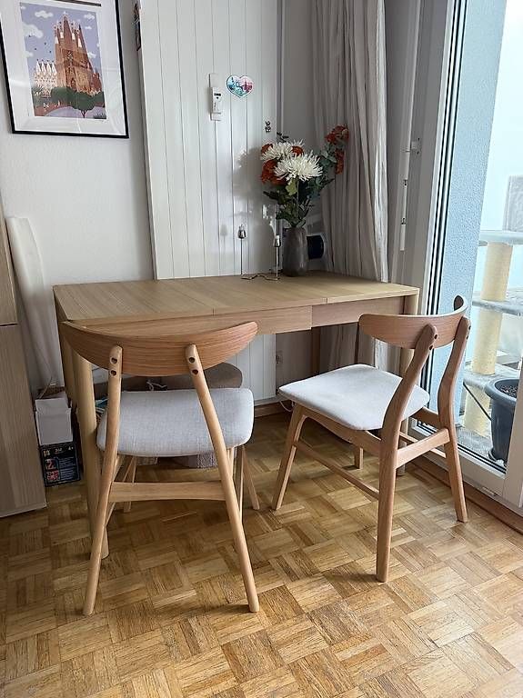 Tavoli: Ausziehbarer Esstisch mit Stühle – Usato da Basel venduto da Mawski