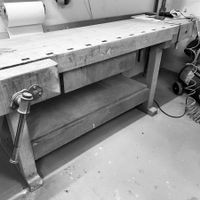 Hobelbank zu verkaufen >Grösse 220 cm  Höhe 84 cm