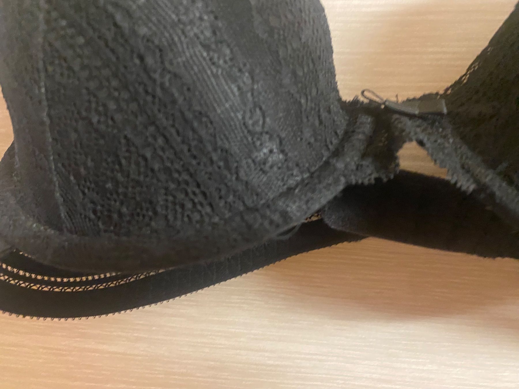Altra biancheria intima: BH Schwarz Spitze Grösse 75A – Usato da Madetswil venduto da Belka19 1