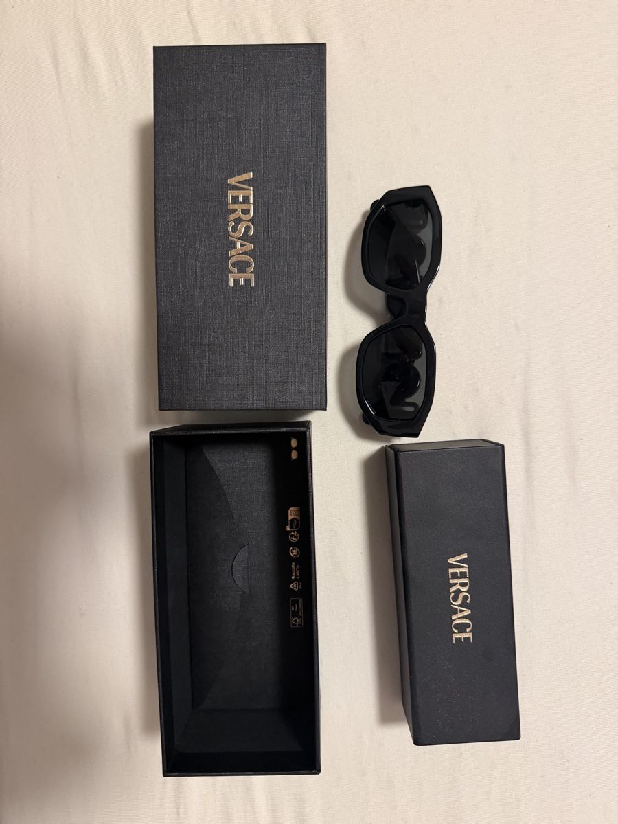 Versace Lunettes & Verres: Versace brille schwarz – Neuf (Voir description) à Gossau SG par sol_x8x8 2