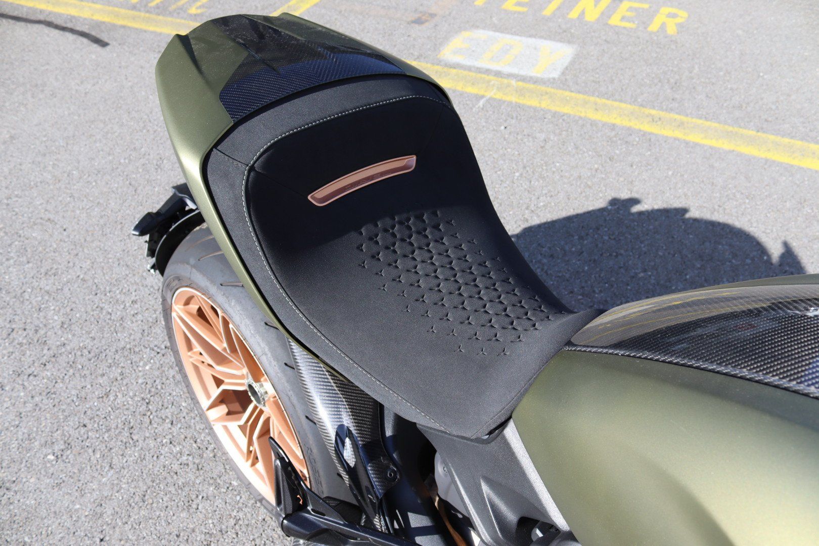 Ducati Strasse: Ducati Diavel 1260 Lamborghini – Gebraucht aus Ennetbürgen von boixosnois 6