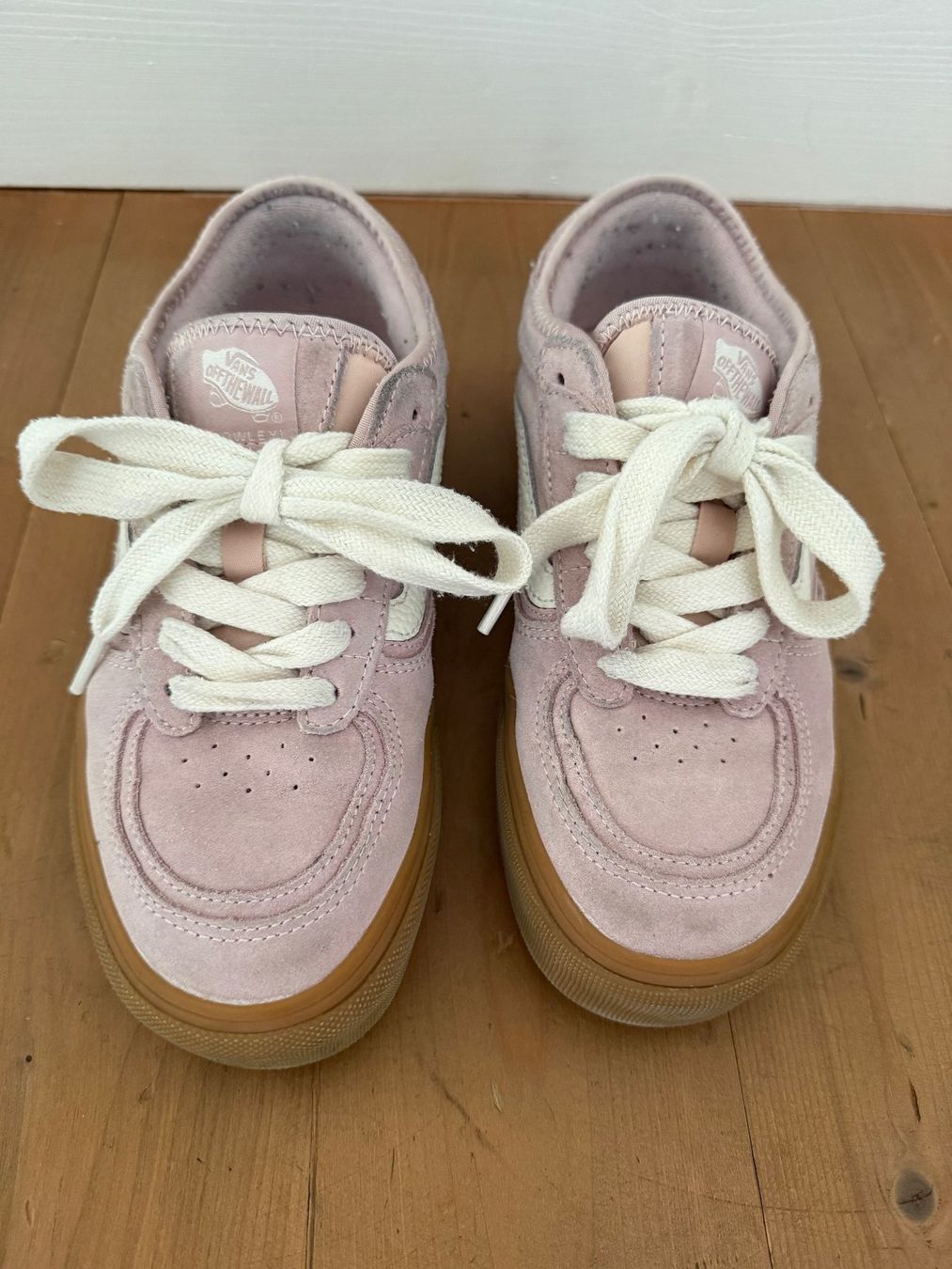 Vans Chaussures hommes: VANS Lederneakers Classic Gr. 38 rosa – D'occasion à Biel/Bienne par 0312tanja 1