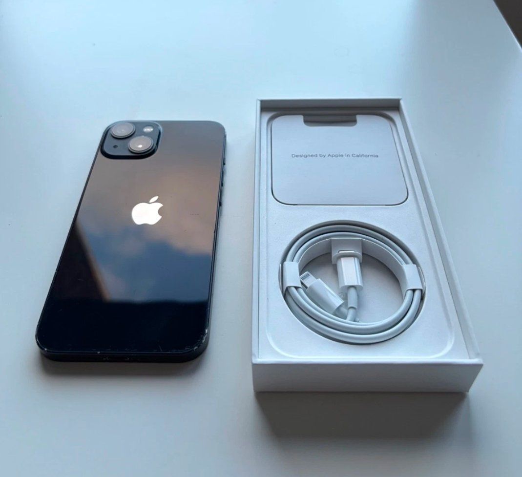 Apple Handys / Smartphones: iPhone 13 (256GB) Akku 98% – Gebraucht aus Luzern von Waince786 2