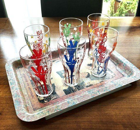 Coca-Cola Verres: +  CoLa GLäSeR auF SeRvieRtAbLett  + – D'occasion à Winkel par zeho 2