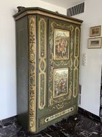 Antiker, bemalter Bauernschrank