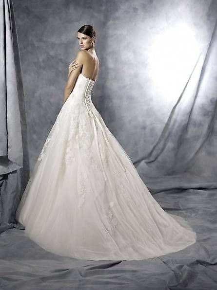 Pronovias Kleider: NEU St. Patrick White One Jasmine, Gr. 38 mit Etikett – Neu (gemäss Beschreibung) aus Embrach von vmadia 1