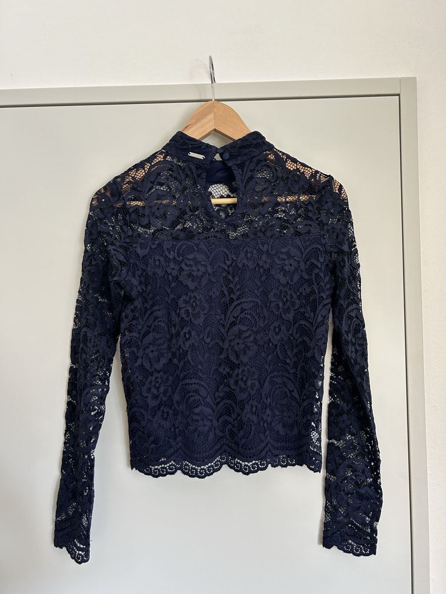 Guess Blusen: Blaue Bluse mit Spitze von Guess – Neu (gemäss Beschreibung) aus Rüti ZH von heuhaufen 1