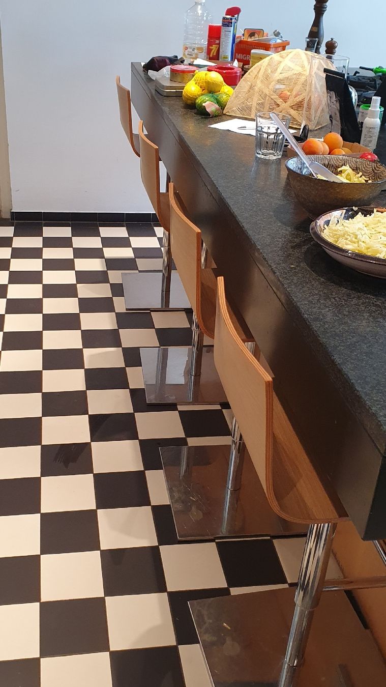 Sgabelli: 4 Barhocker massiv – Usato da Sirnach venduto da Lemon04