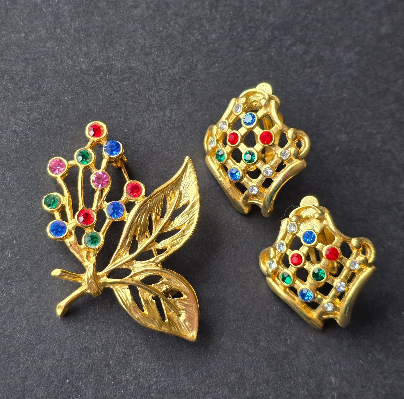 Altri gioielli: Vintage Schmuck Brosche + Ohrclips – Usato da Rheinau venduto da MakalekaAloha 1