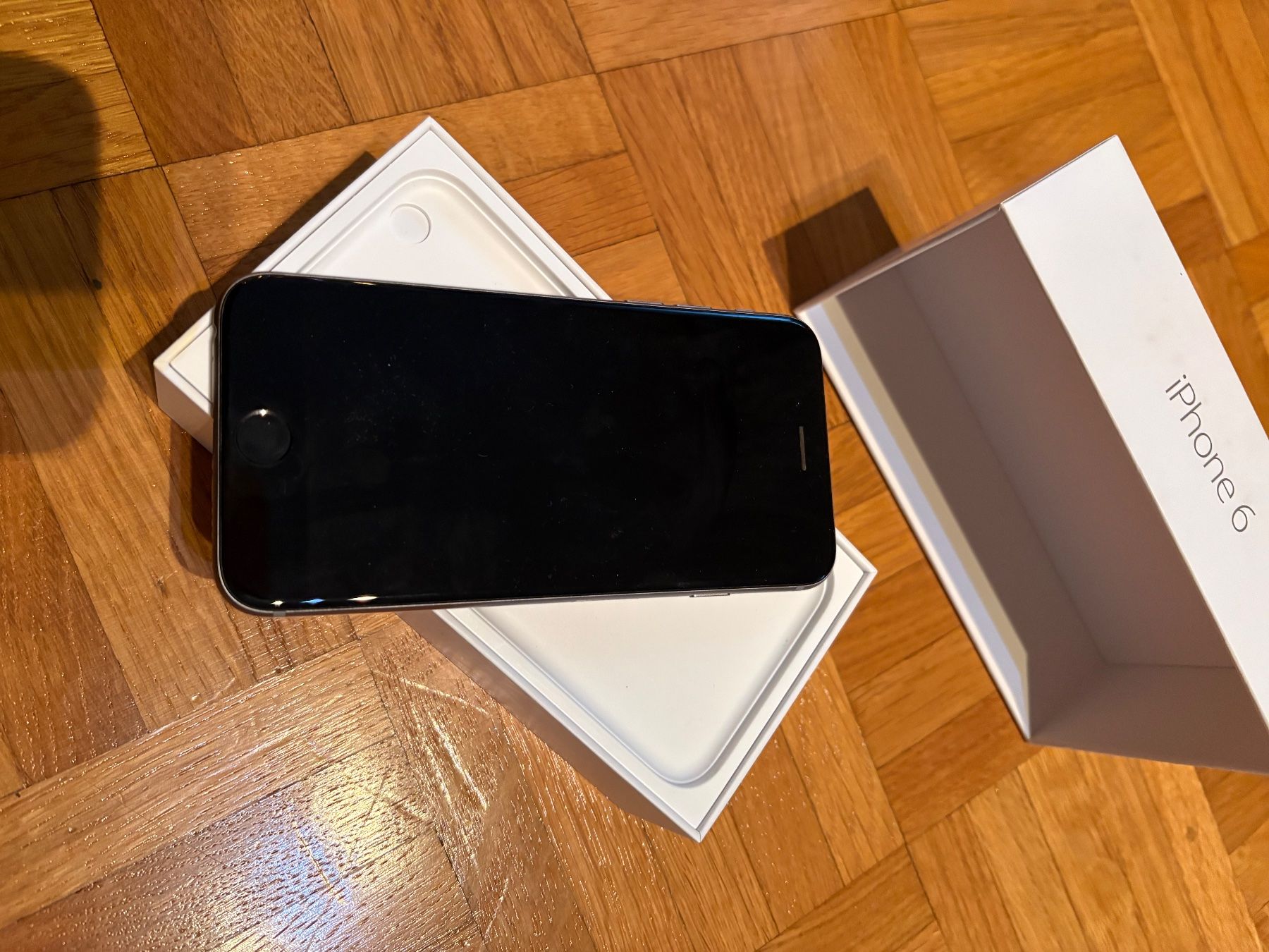 Apple Handys / Smartphones: iPhone 6 - Top Zustand 32GB – Defekt aus Genève von sunandwind 1