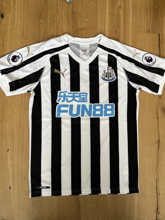 Newcastle Trikot, Shorts, stulpen, top, alles Gr M