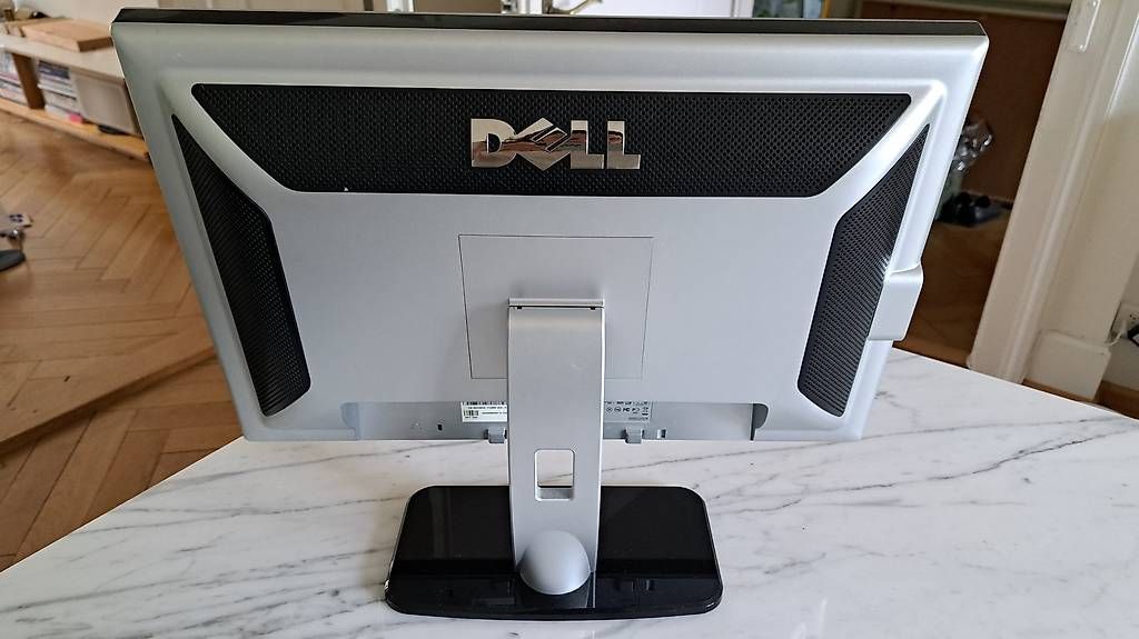 Dell Monitor: Dell 22" Monitor mit Webcam  SP2208WFP – Usato da Basel venduto da Phillip_G 3